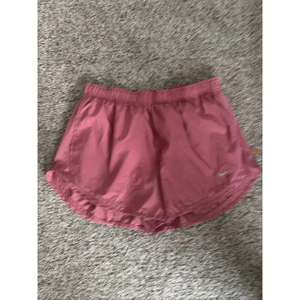 ❤️Nike Women’s Tempo Athletic Shorts